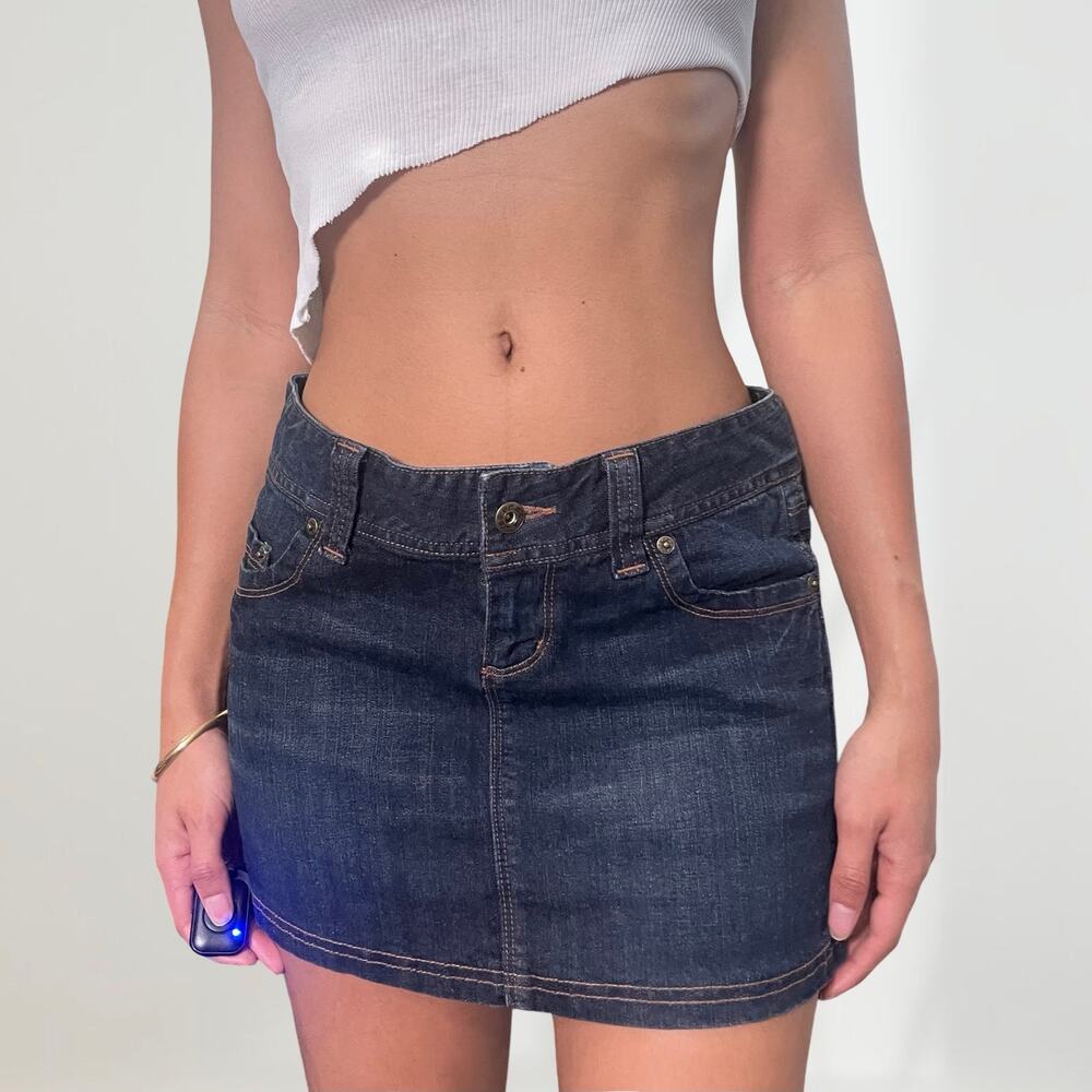 Vintage 00s dark wash mini denim skirt (S) Micro belt skirt